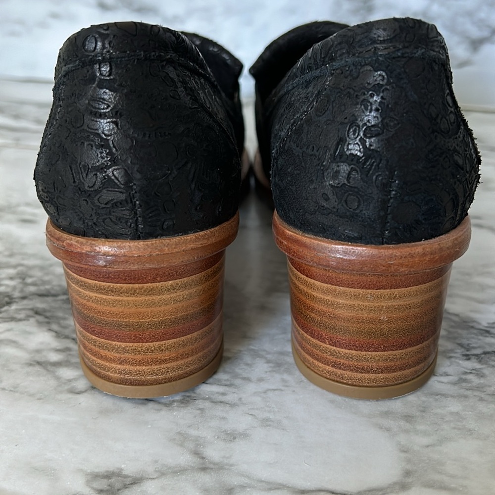 Neosens size EU 36 size 6 Lace patterned stamped tooled leather heeled loafers - Picture 15 of 15